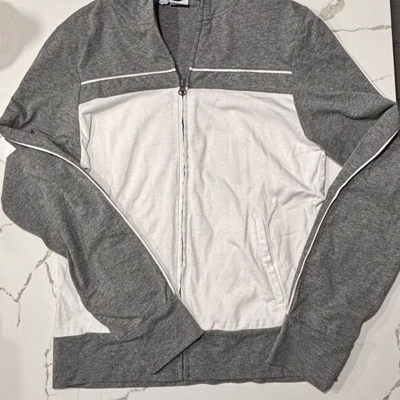 Stitch Trend Gray White Lightweight Women’s Sweatshirt Track Workout gym Size S - Picture 3 of 16